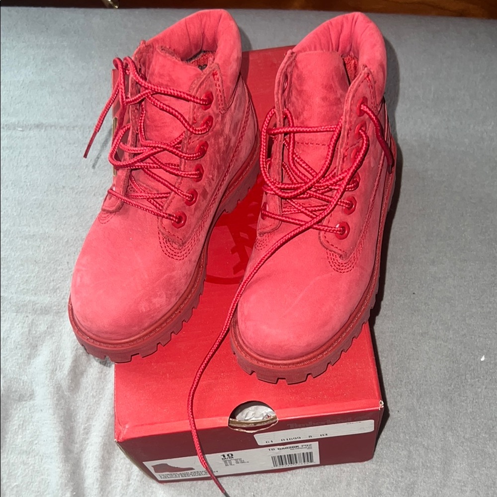 (GENTLY USED) TODDLER RED TIMBERLANDS